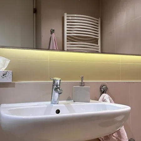 Apartment Center *