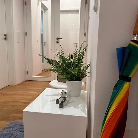 Center Apartment *